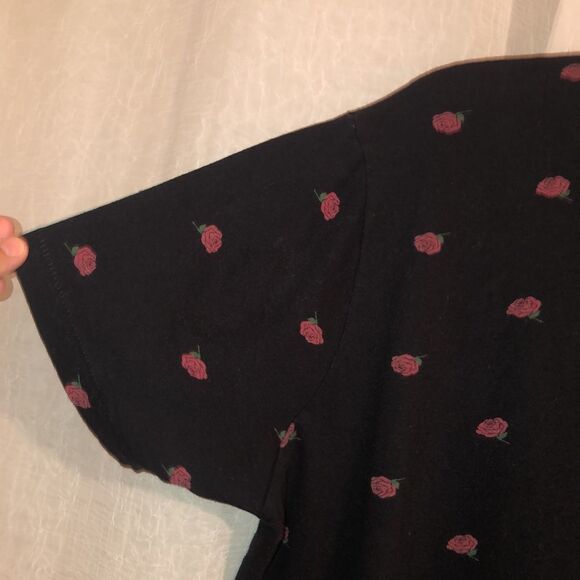 Aero L Cotton Black Rose Bud Short Sleeve Tee - Picture 5 of 11